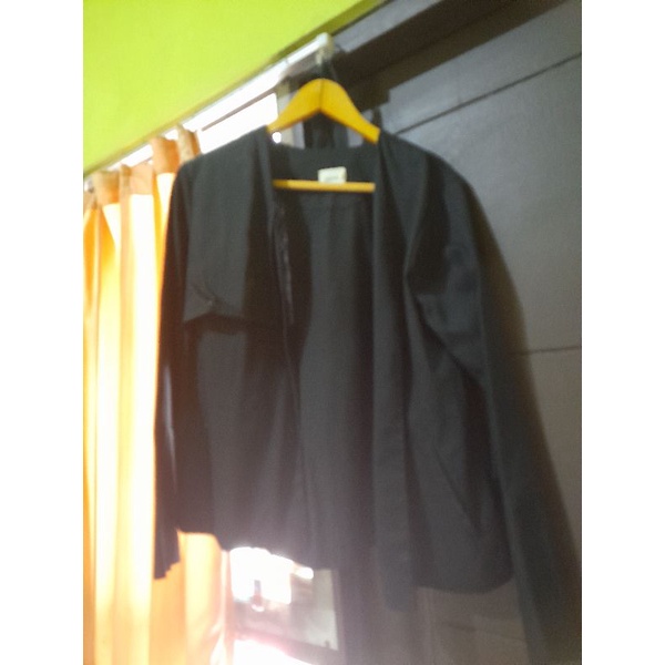 PRELOVED  BLAZER WANITA HITAM POLOS MERK GUARDI