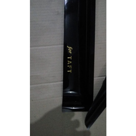 Talang Air Daihatsu taft