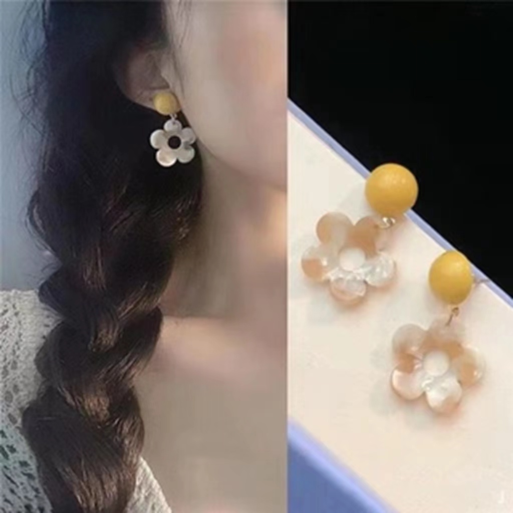 Anting Tusuk Wanita Gaya Retro Dengan Motif Bunga - Aksesoris Earrings Fashion Wanita