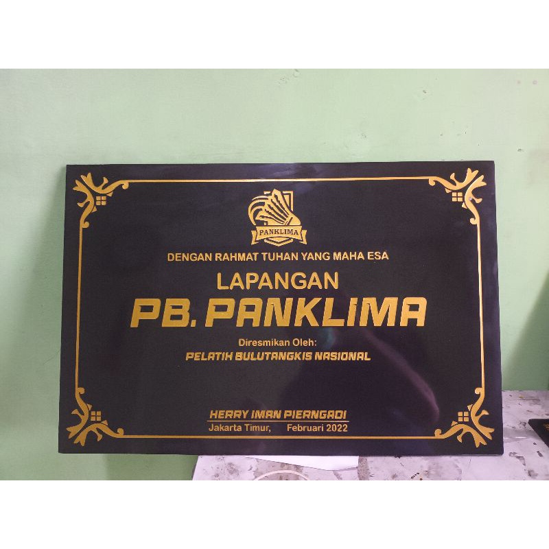 Prasasti peresmian gedung bahan granito / keramik