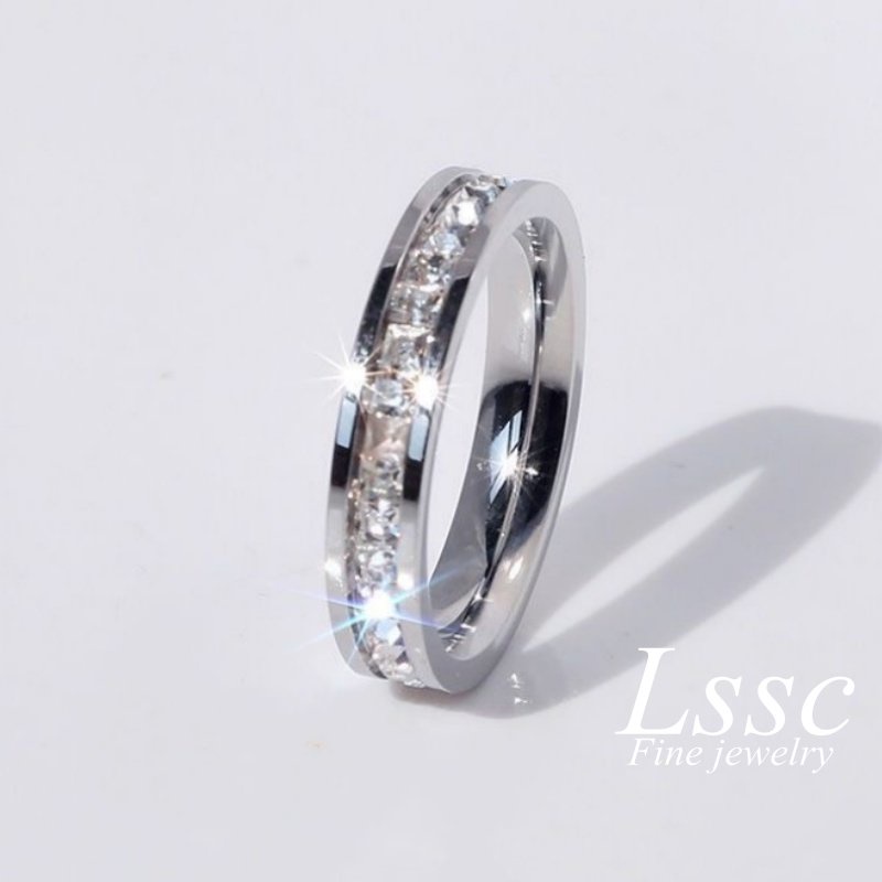 Cincin Titanium Wanita Berlian Baris Tunggal Mewah Emas 18K Anti Karat Perhiasan Korea Aksesoris Fashion