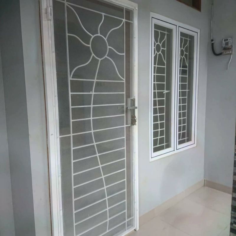 Teralis pintu dan jendela