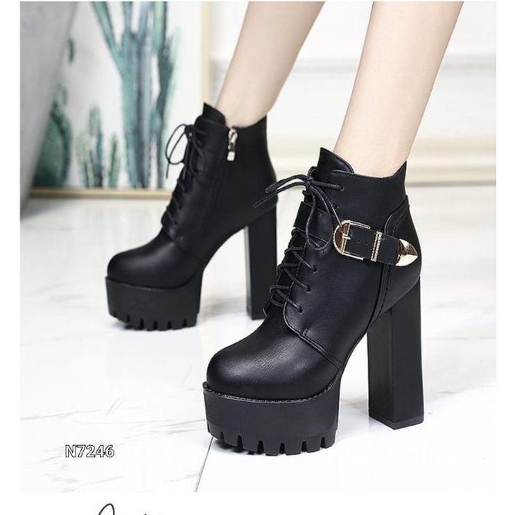 Ada warna putih ya guys..Boots High Block Canveda Korea shoes N7246