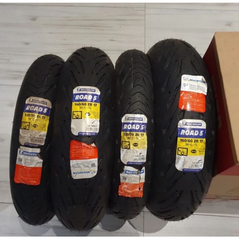 Ban michelin 120/70-17160/60-17
Pilot road 5
Universal