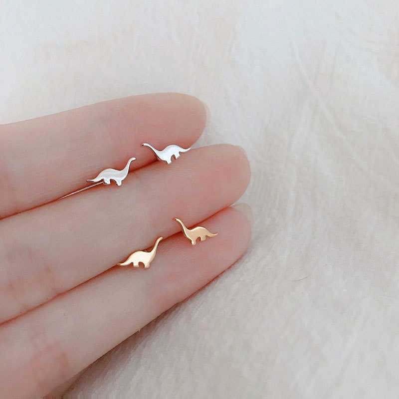 Anting Stud Bentuk Hati butterfly moon Kelinci Kecil Warna Emas silver Untuk Wanita