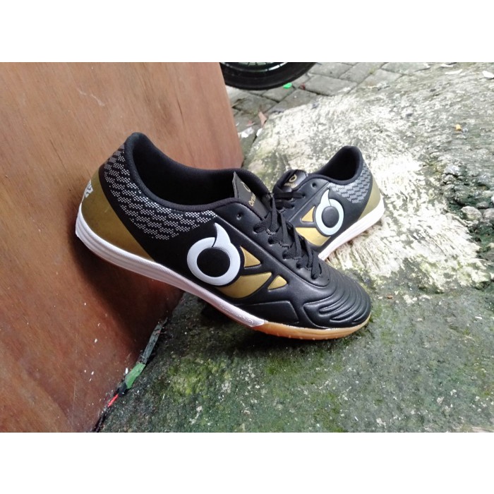 Sepatu Futsal Ortus Dewasa Murah .. Premium ,Sol karet Mentah ,Real - 42, Hitam(N4R6) Sepatu Futsal 