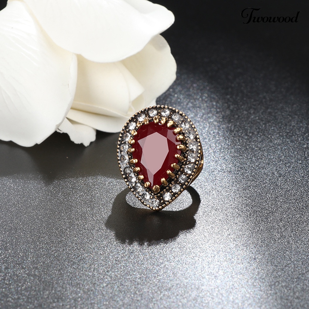 Cincin Antik Bahan Resin Aksen Berlian Imitasi Untuk Wanita