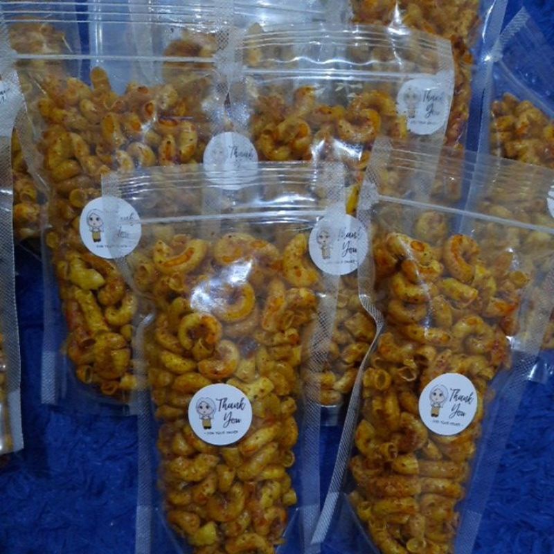 

Makaroni Bantet Pedas Daun Jeruk