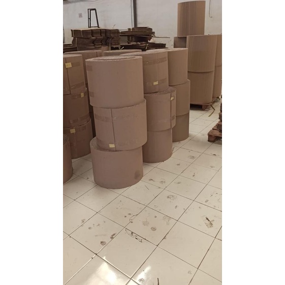 

Karton Lembaran Polos Single Face 1 ROLL Uk. Lebar 120 cm x 35 Meter