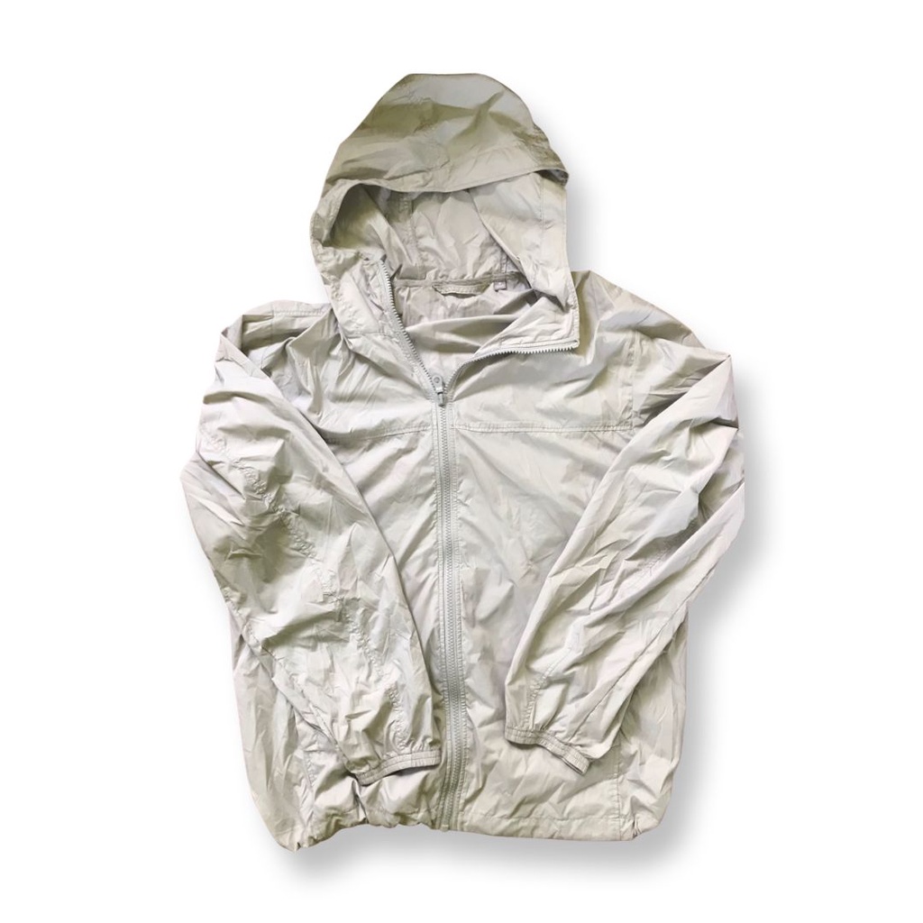 Jaket Running Parasut Uniqlo Second Original Ukuran M