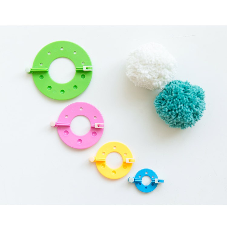 Pom-pom Maker / Alat Membuat Pom-pom Set 4 Ukuran