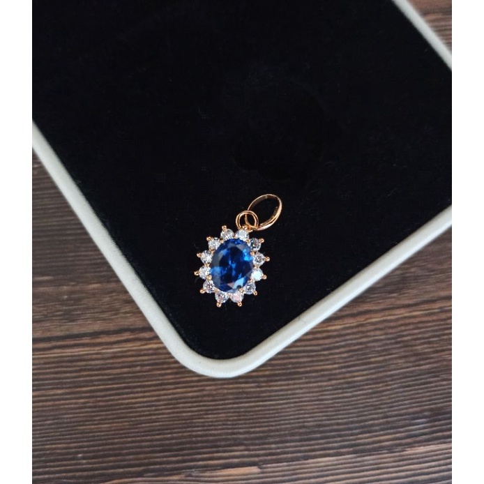 Liontin Oval Permata Biru