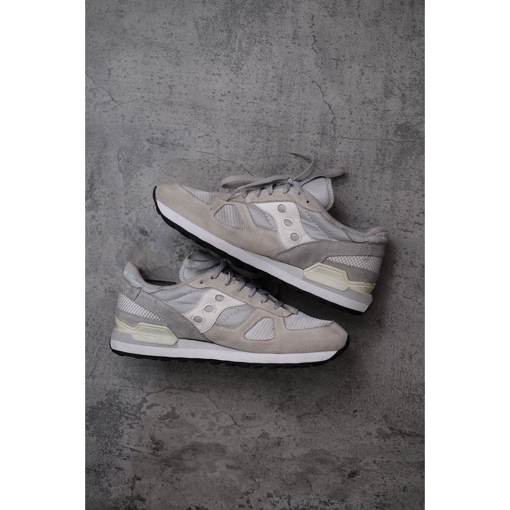 Sepatu Saucony Shadow size 44