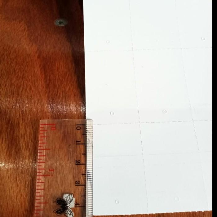 

Label Baju Karton Barcode 30 X 45 Core Besar Isi 3000 Pcs 017