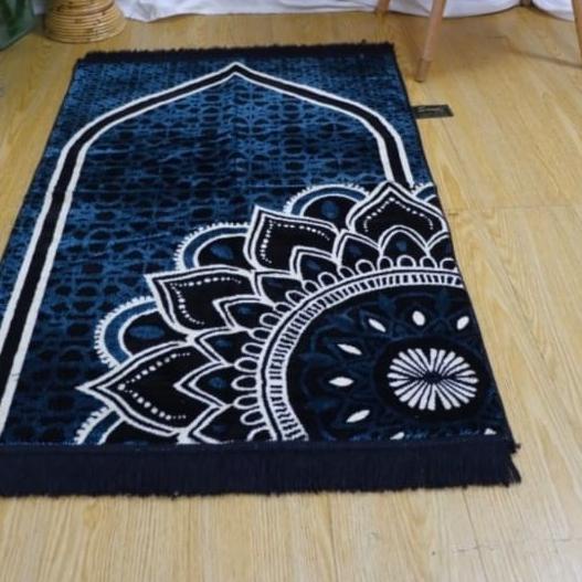 sejadah Turki timbul tebal/ sejadah premium - Hitam