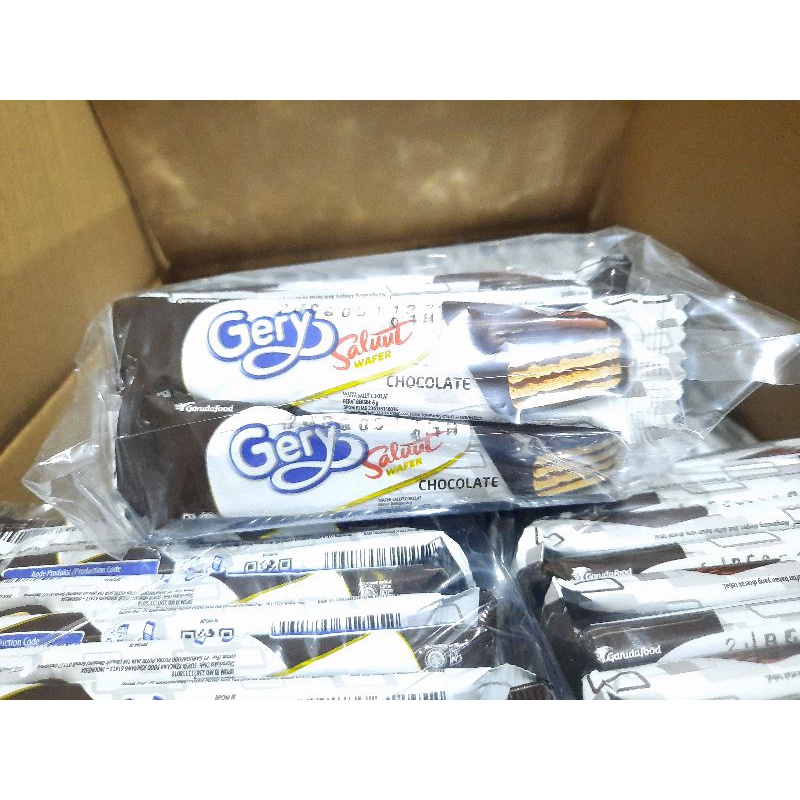 

Gery Saluut Wafer 1 pack isi 2 renceng (24pcs)