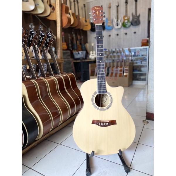 Guitar Accoutic Taylor Cutway Natural Bandung