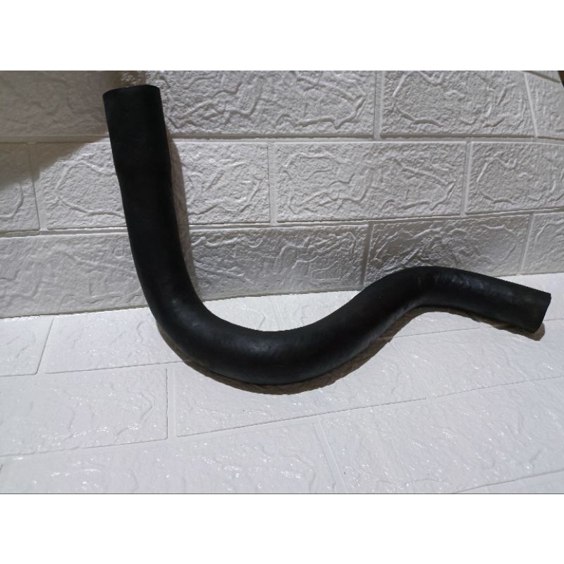 Selang Radiator bawah Panther 2.3