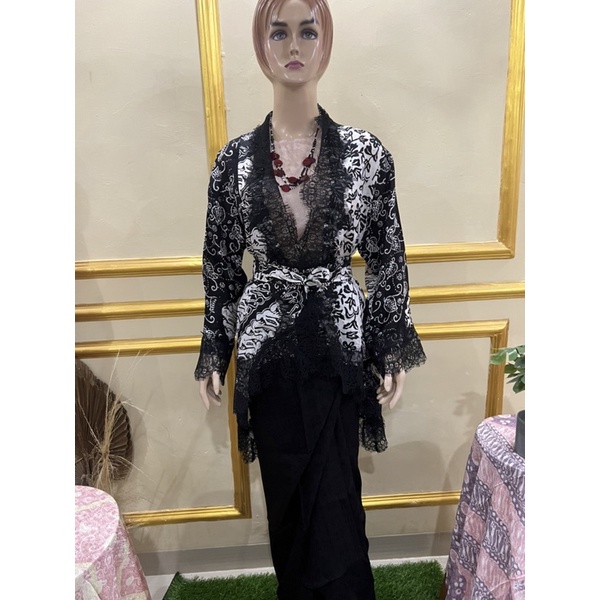 Outer viscose lace