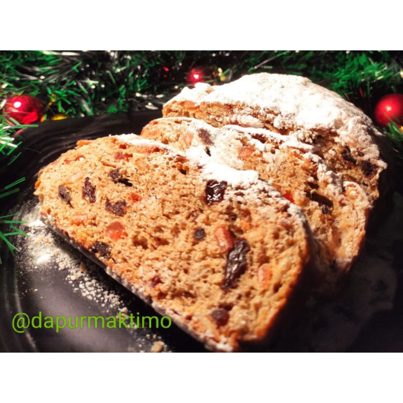 

Stollen Cake