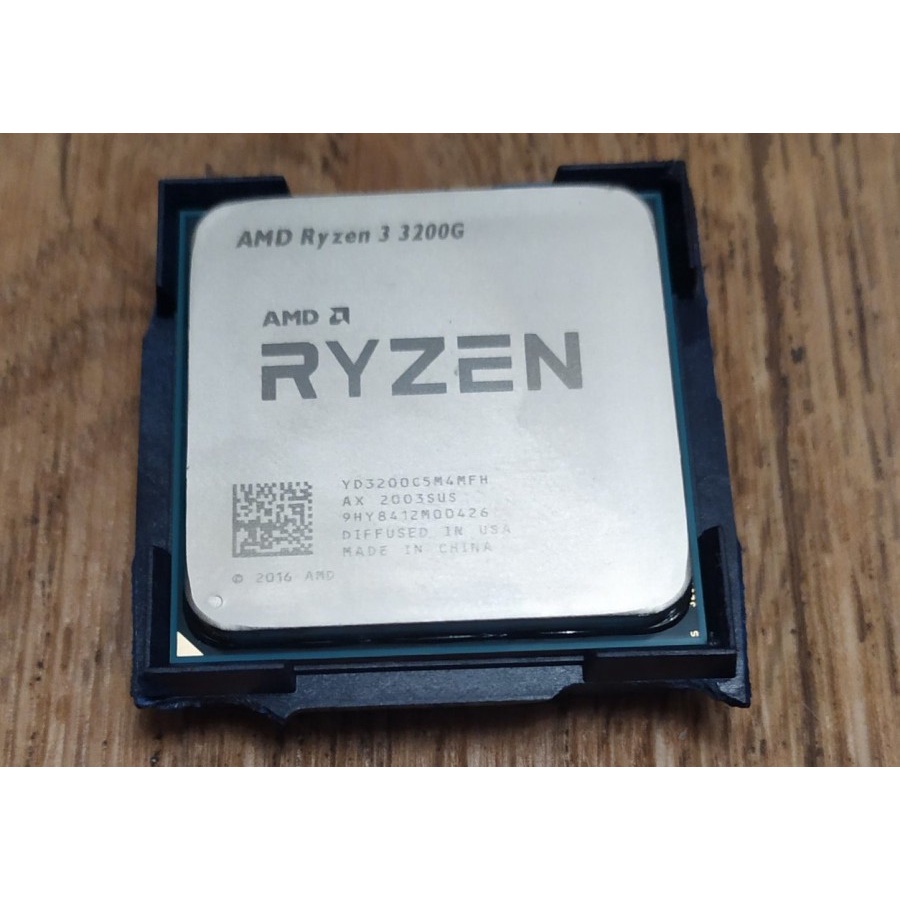 AMD Ryzen 3 3200G Radeon Vega 8 Graphics 3.6Ghz Up To 4.0Ghz 4MB 65W