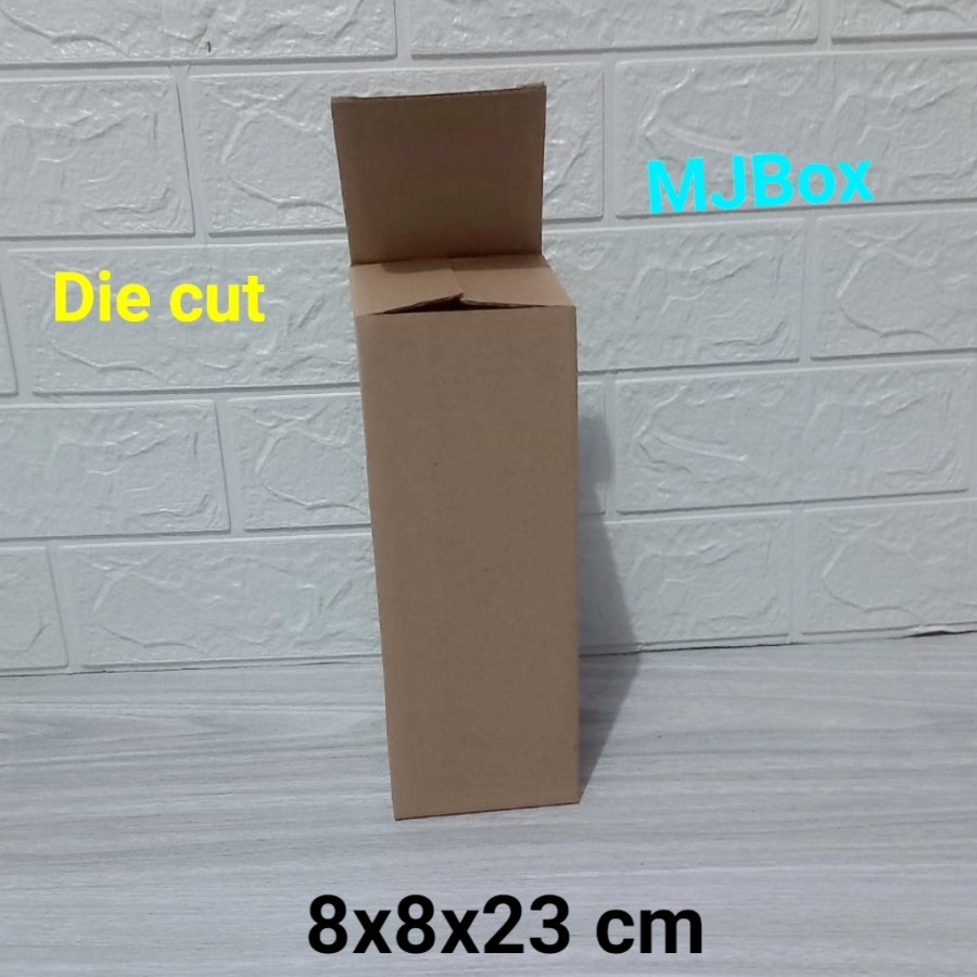 

KARDUS/KARTON/BOX UK. 8X8X23CM........DIE CUT BOTOL