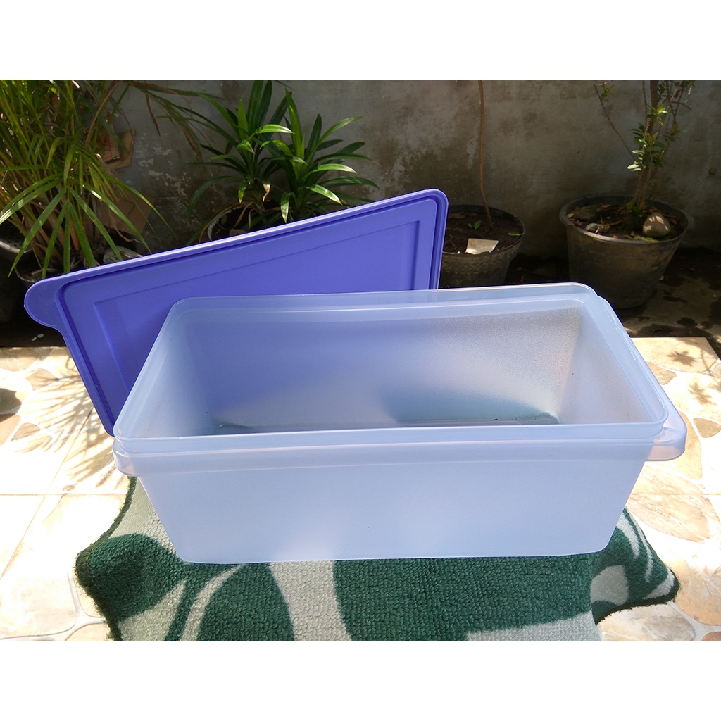 TUPPERWARE Large Stak n Stor 2.1 L