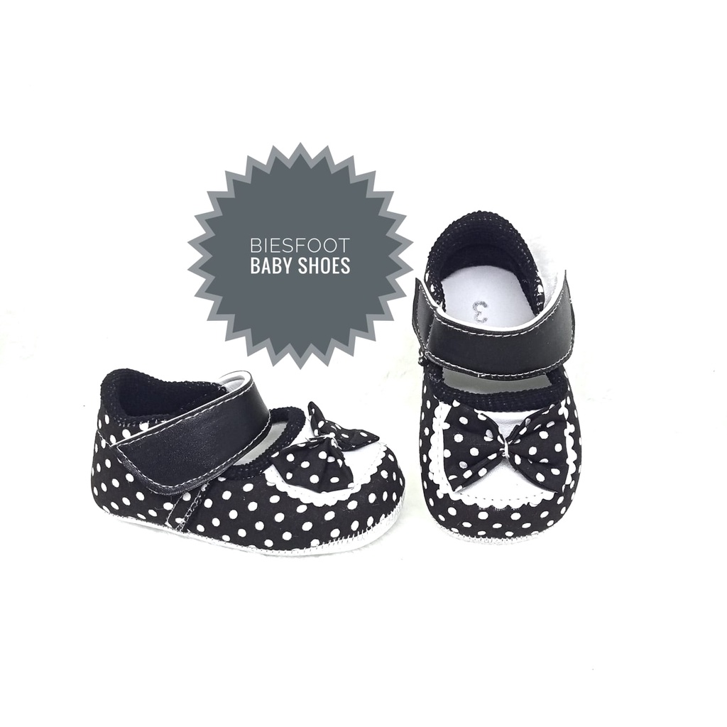 sepatu bayi perempuan