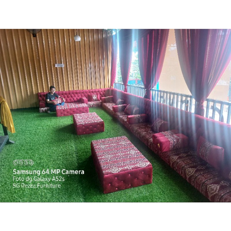 Sofa Arabian Lesehan Kiriman Resto Pekalongan