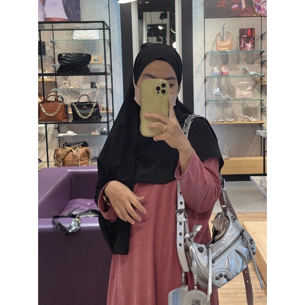 PRELOVED STAVE MADDEN BGLOWING