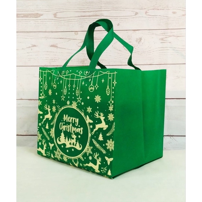 

RYAGAKO Goodie Bag Tas Spunbond Premium Kotak Nasi 24x24 cm Natal Christmas Hamper Hajatan Souvenir Nikah Batik