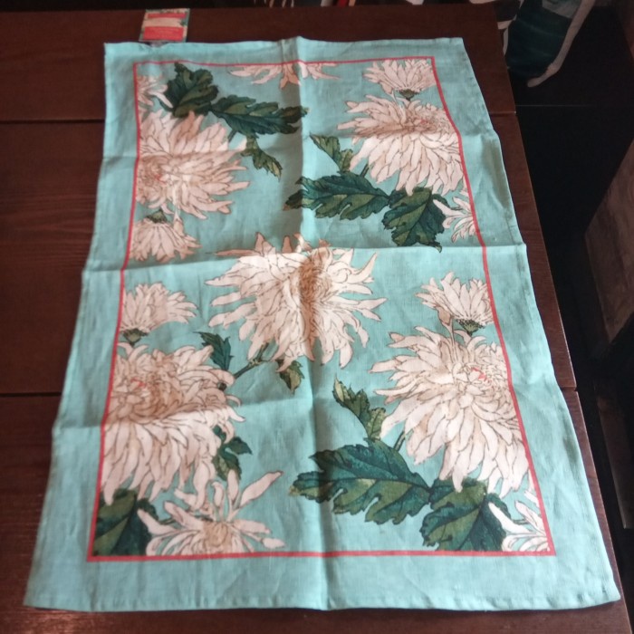 

ULSTER WEAVER LINEN TEA TOWEL RHS CHRYSANTHEMUM