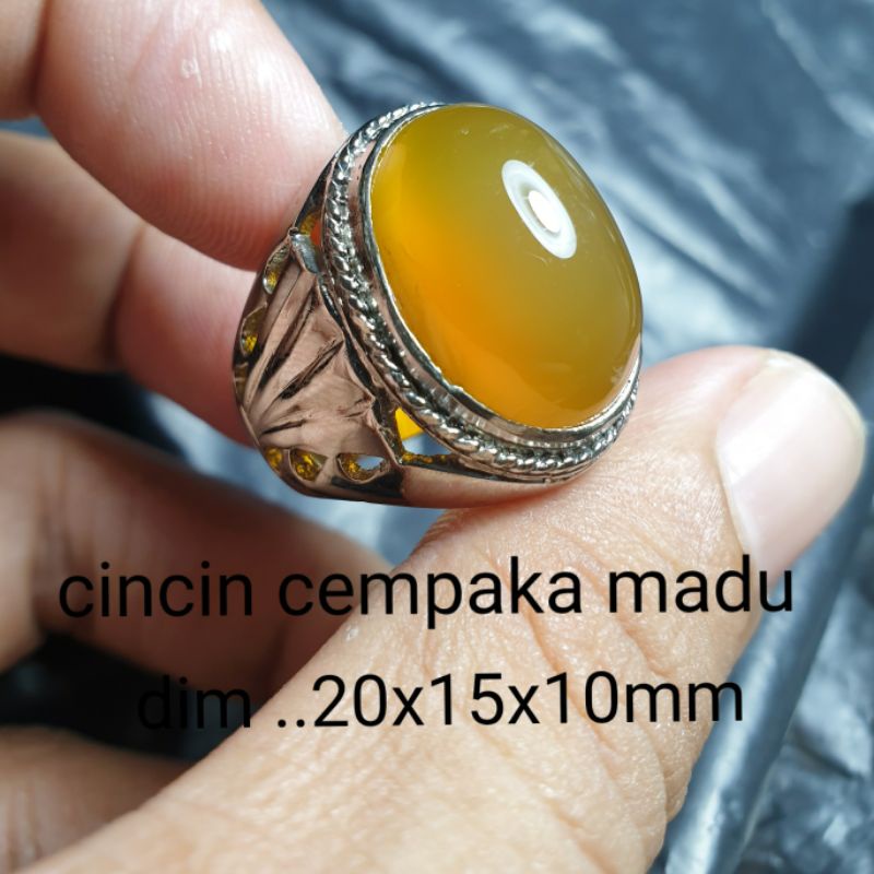 CINCIN BATU AKIK MADU AKIK SOLAR GIWANG DIM 20 MM HARGA TERJANGKAU