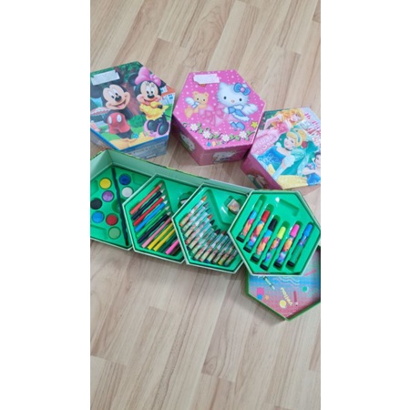 

CRAYON SET 46 PCS 4 in 1