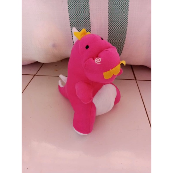 boneka tirek badannya besar tangannya kecil suka mengaung yang lain langsung cek out(ukuran S)
