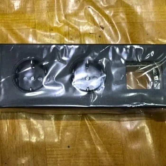 double stop kontak plus frame tanpa mata saklar style black panasonic