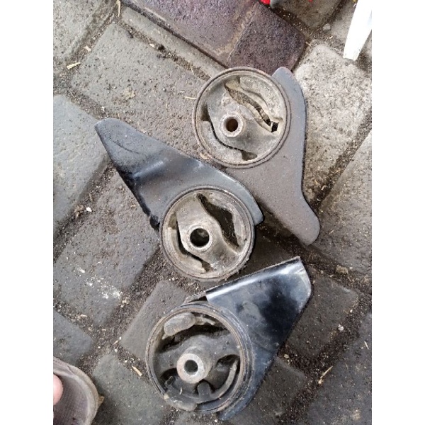 Engine mounting kia carnival