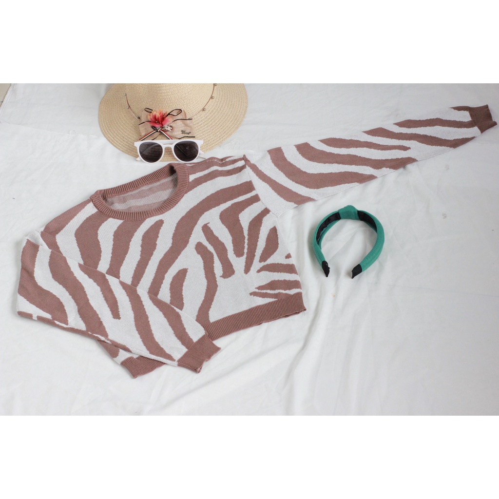 Sweater Rajut Crop Motif Zebra Kualitas Premium