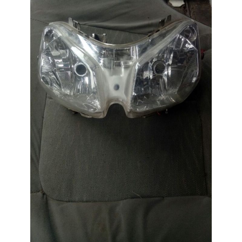 Reflektor lampu depan vario 110 karbu original
