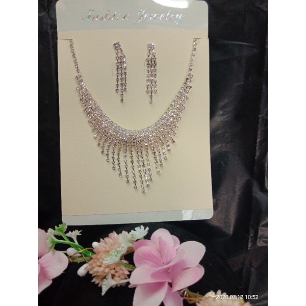 Kalung 1 set anting+kalung pengantin