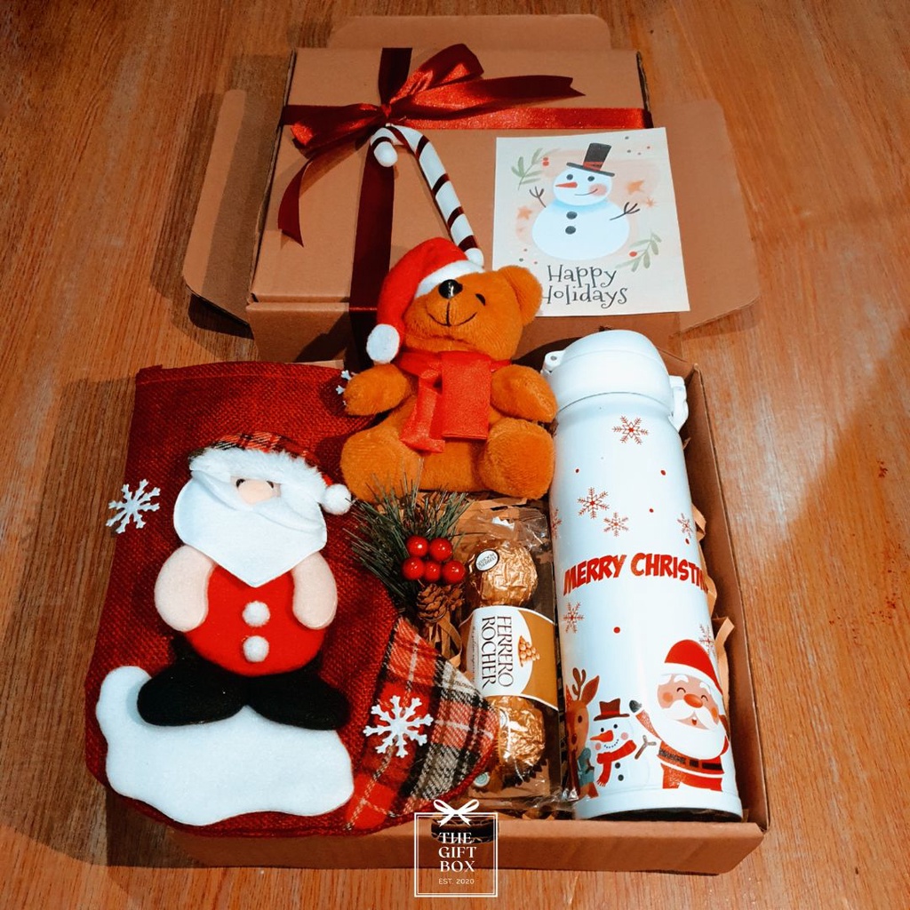 

Holly Grail Hampers | Christmas Hampers 2022 Edition