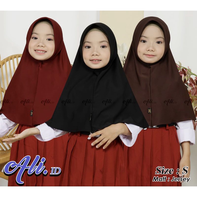 Jilbab sekolah TK ,SD,SMP SMA bahan jersey spandek PREMIUM/ bergo sport size S,M,L, XL