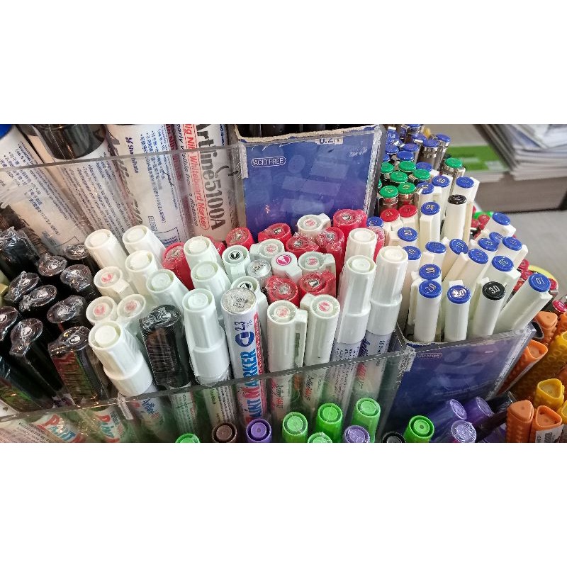 

Spidol Artline paint marker type 400 xf ukuran 2,3 mm