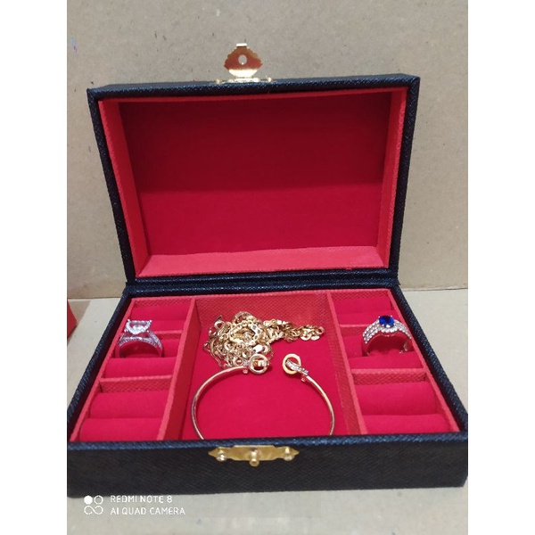 kotak perhiasan bs unk isi 6cincin+1kotak kosong ditengah unk kalung gelang anting liontin LM