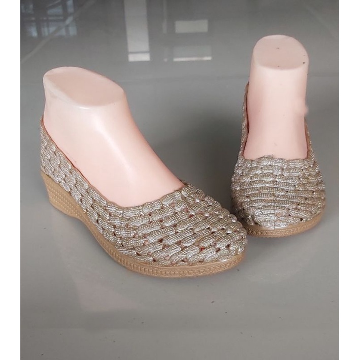 Sepatu Karet Wanita Q1241 Slip On Jelly Shoes Anti Selip High Quality