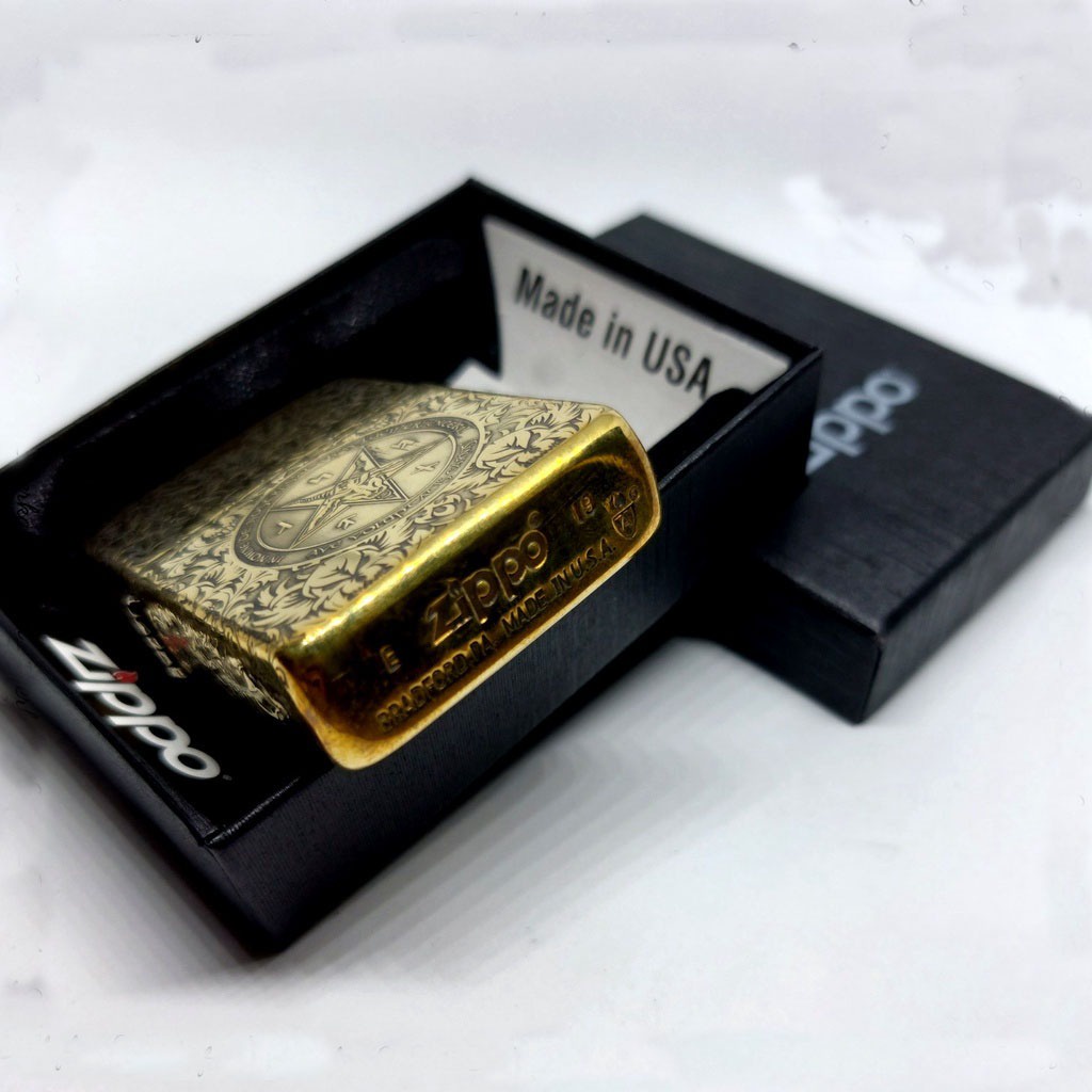 Korek Api Zippo Grafir Gold King Of Hell Premium