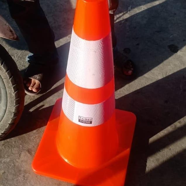 Traffic Cone / Kerucut Lalu Lintas