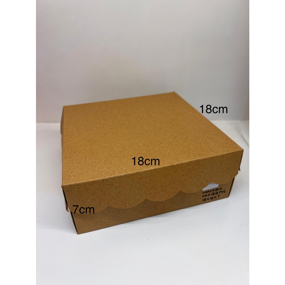 

50SET CATERING BOX DELIMA 18x18x7cm KRAFT COKLAT POLOS + MIKA SEKAT 4
