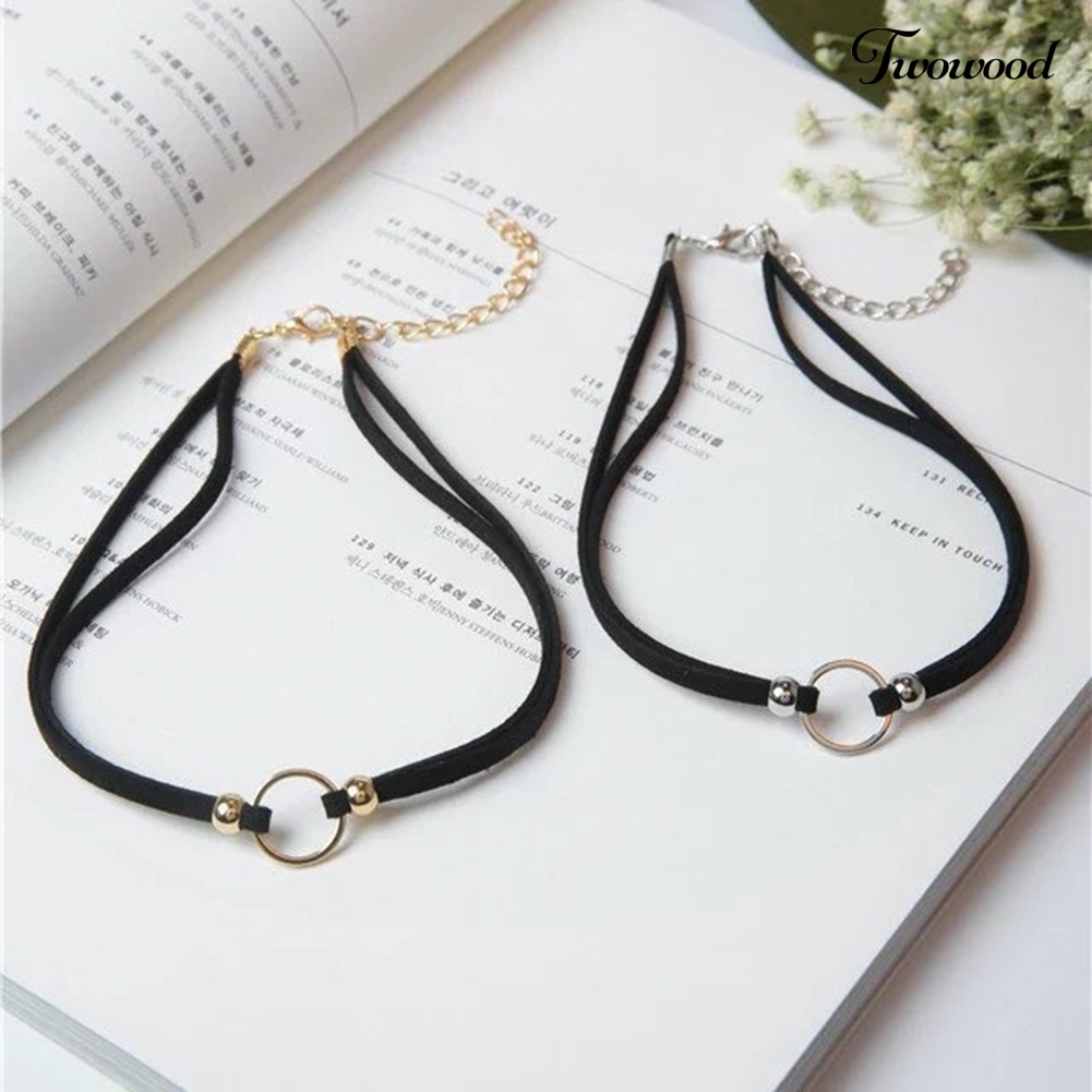 Kalung Choker Bahan Velvet Dengan Liontin Lingkaran Kecil Gaya Gothic Untuk Wanita