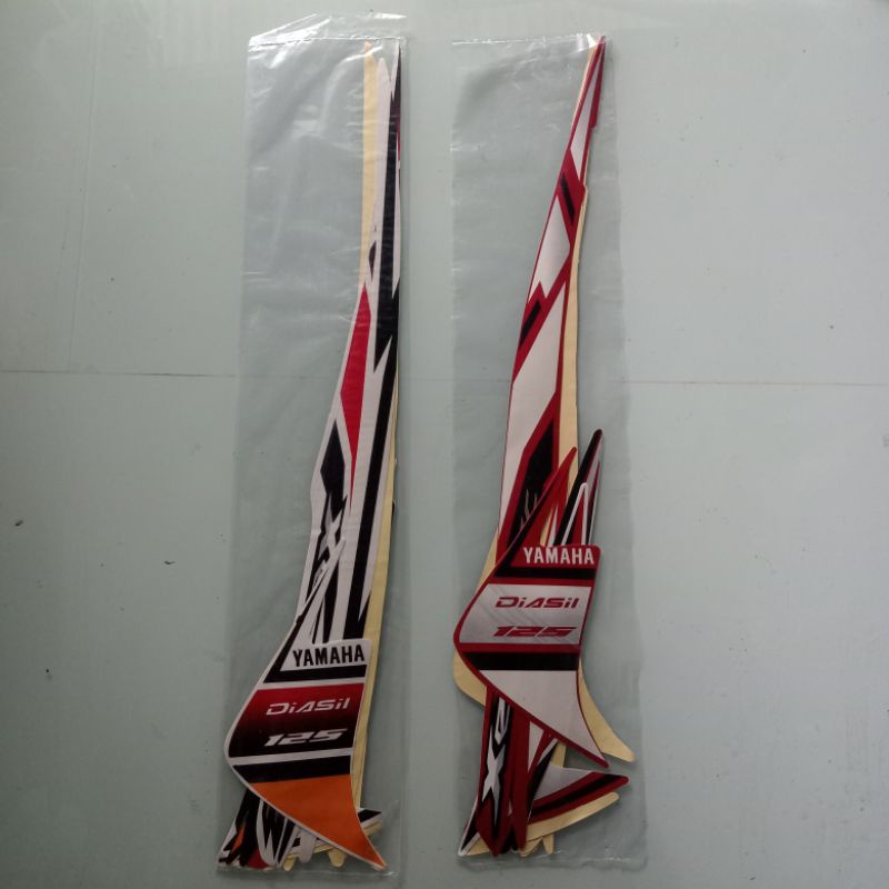 striping sticker Yamaha XEON RC 2013